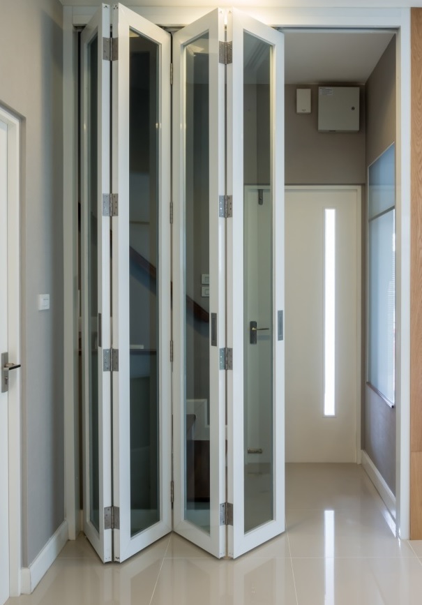 bifold door Oxhey, South Oxhey, WD19